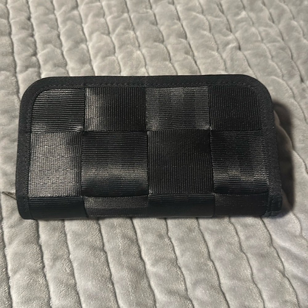 Harvey’s wallet